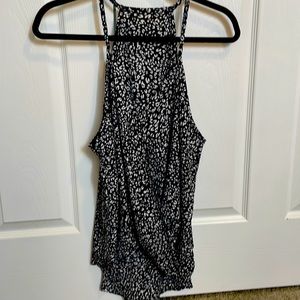 Black and white leopard tank high low sz L